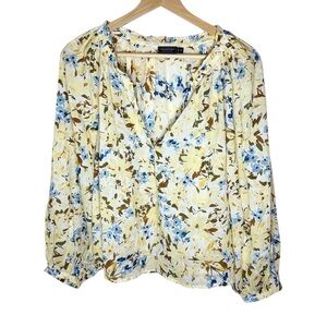 Vineyard Vines Martha’s Vineyard Floral Ruffle V-Neck Blouse — Size S